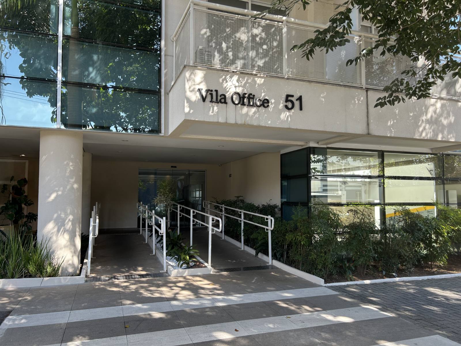 Entrada do edifício Vila Office 51